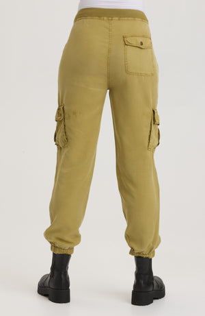 Unleash your inner adventurer with the XCVI Poe drawstring cargo joggers. These stylish and functional pants feature a drawstring waist for a customizable fit and cargo pockets for all your essentials. So comfortable, you'll want to wear them on all your adventures (and maybe even for lounging around the house, we won't judge).