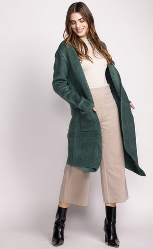 Our bestseller the Stockport is an oversized cardigan-like jacket that hits below the knee. It's a versatile piece that's bound to keep you warm at the office as well as when you run errands.