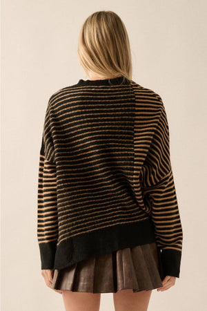 Get ready to howl at the moon in the Promesa Moonsmoke sweater! This striped round neck sweater features an asymmetrical hem, perfect for adding some unique flair to your outfit. Stay cozy and stylish with this must-have piece