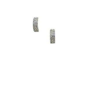 Elevate your ear game with these adorable tiny hoop posts! Sprinkled with dazzling crystals, our Julie earrings add just the right amount of sparkle to any outfit
