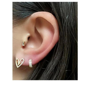 Elevate your ear game with these adorable tiny hoop posts! Sprinkled with dazzling crystals, our Julie earrings add just the right amount of sparkle to any outfit