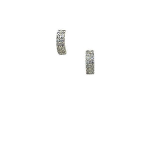 Elevate your ear game with these adorable tiny hoop posts! Sprinkled with dazzling crystals, our Julie earrings add just the right amount of sparkle to any outfit