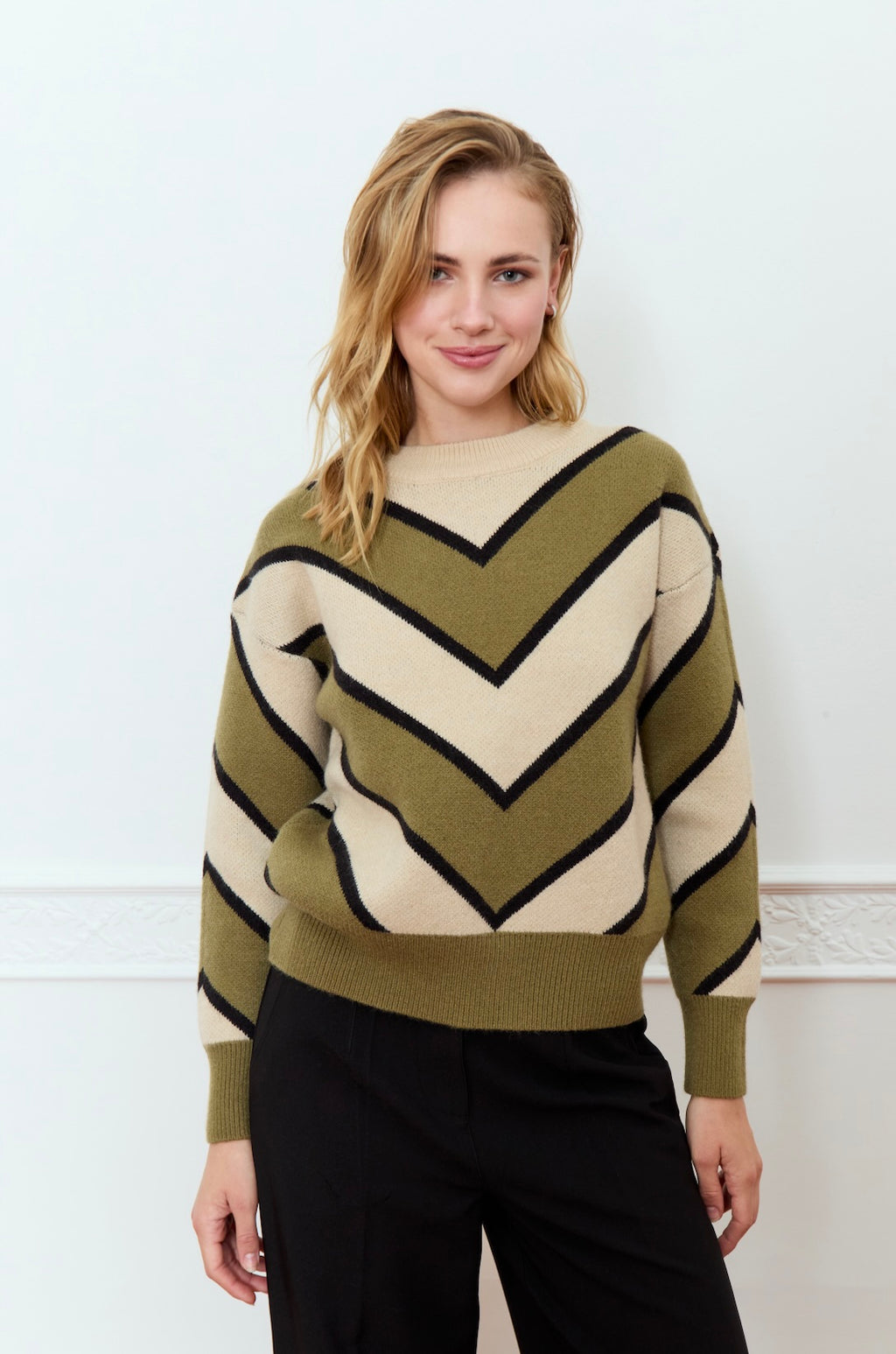 Get cozy with the Deluc | Bellis sweater. Featuring a trendy crew neck and stylish chevron pattern, this sweater is sure to bring comfort and fashion to your wardrobe. Perfect for lounging or a night out (hey, why not both?), the Deluc | Bellis will keep you looking and feeling your best.