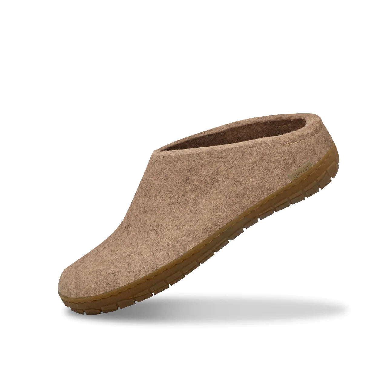 Felt slipper of 100% pure natural wool with a sole of natural rubber.