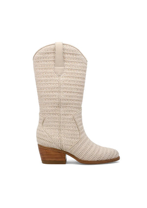 The perfect transitional piece to pair with all your raffia accessories. JENAH is crafted with raffia and leather throughout, blending laid-back boho vibes with a hint of western flair. With a 2.2-inch leather heel and our signature MIA footbed, this boot is a no-brainer for concerts and music festivals.