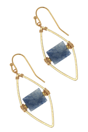 Add a pop of color and sparkle with these playful Nakamol San Juan earrings, featuring a vibrant lapis stone set right in the center of a dazzling diamond-shaped frame. Perfect for brightening up any outfit with a touch of fun and elegance!