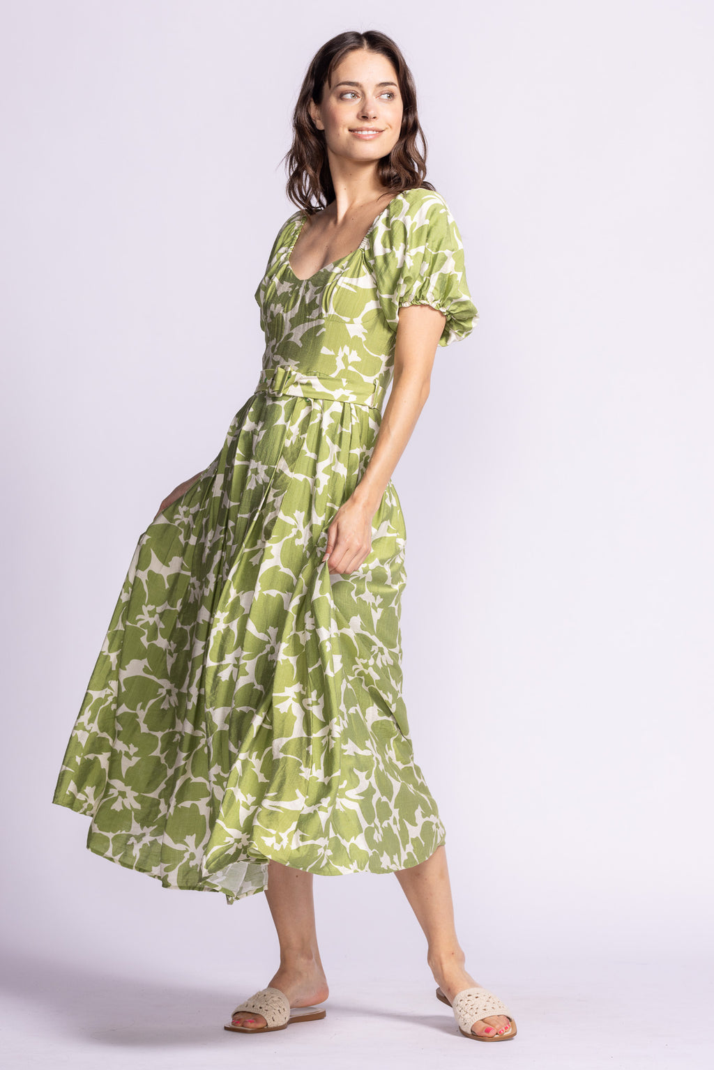 Unleash your playful side in the Pink Martini | Rachel floral maxi dress. This flowy number is perfect for any occasion, bringing both fun and elegance to your wardrobe. With its gorgeous floral design, you'll turn heads and feel confident all day long. Time to bloom!