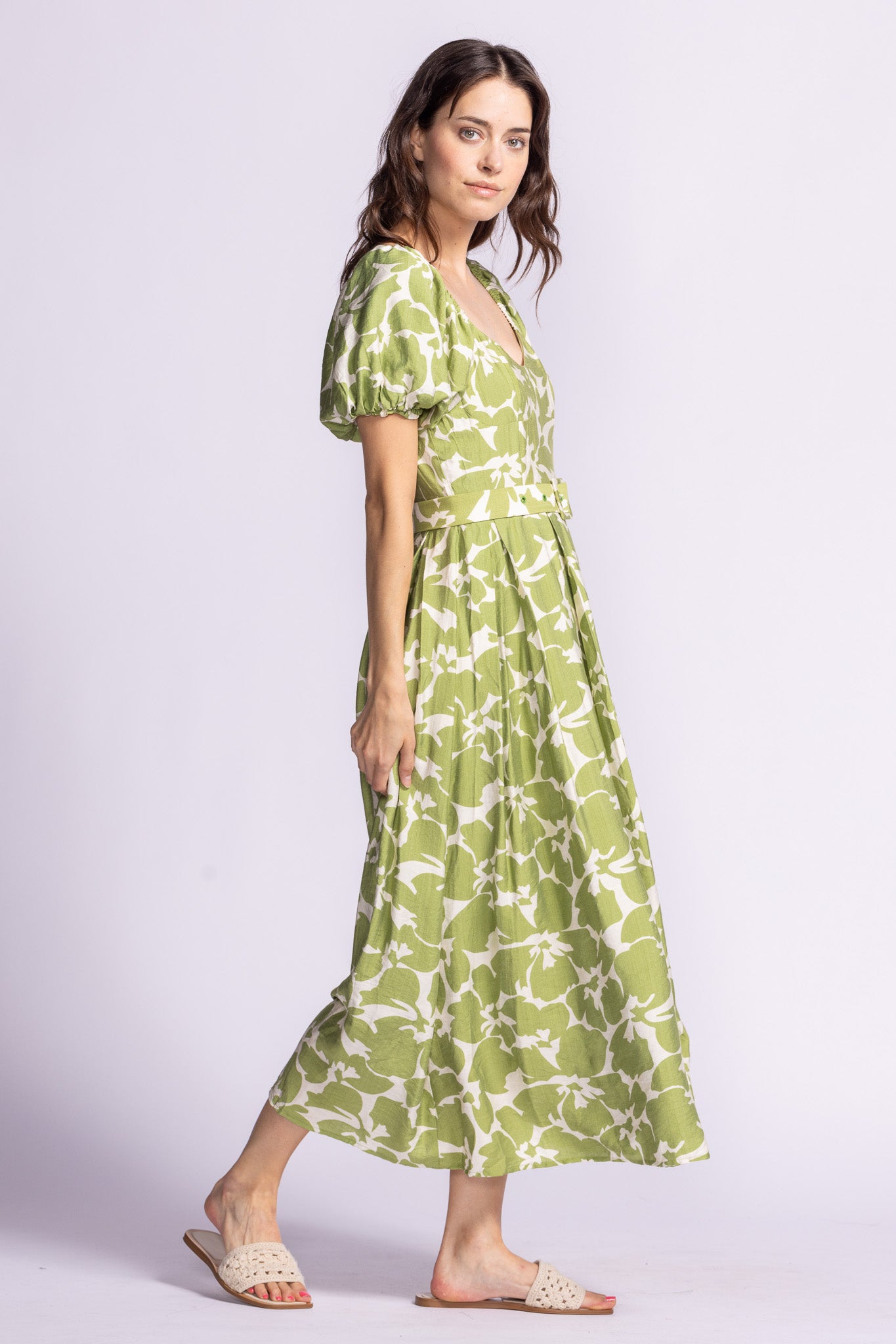 Unleash your playful side in the Pink Martini | Rachel floral maxi dress. This flowy number is perfect for any occasion, bringing both fun and elegance to your wardrobe. With its gorgeous floral design, you'll turn heads and feel confident all day long. Time to bloom!