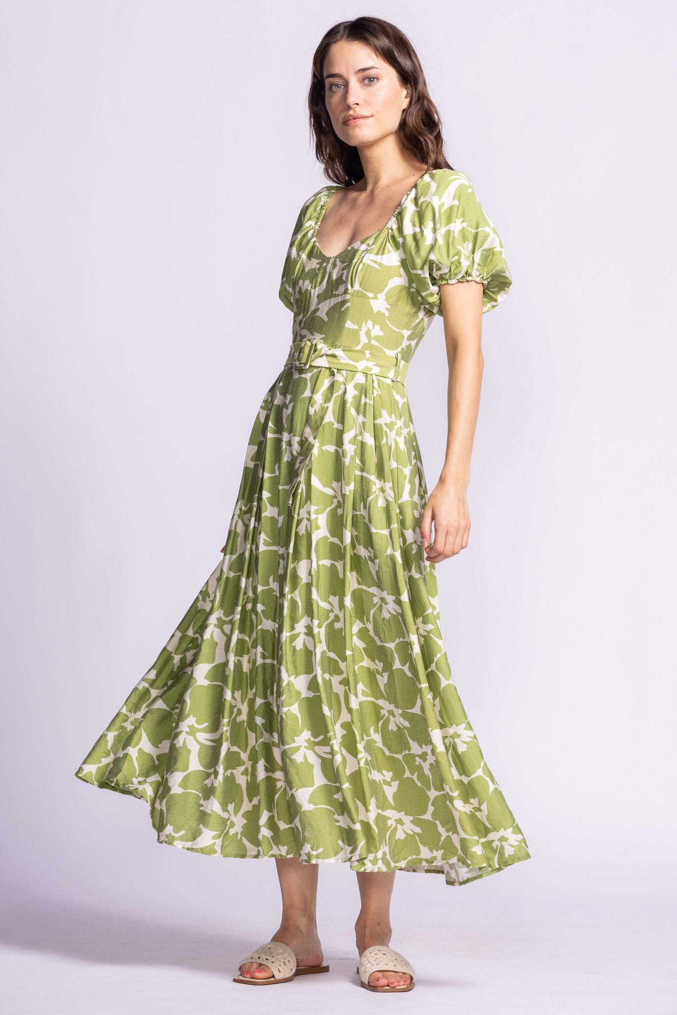 Unleash your playful side in the Pink Martini | Rachel floral maxi dress. This flowy number is perfect for any occasion, bringing both fun and elegance to your wardrobe. With its gorgeous floral design, you'll turn heads and feel confident all day long. Time to bloom!