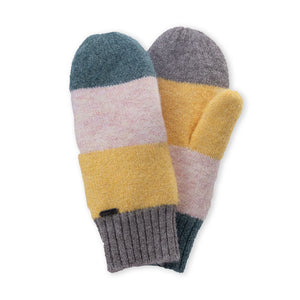 Stay warm and dry with the Trixie Mitten, made from soft, water-repellent quilted recycled fleece for ultimate comfort and durability. The reinforced fingertips and palm provide extra protection, while the rib-knit cuff ensures a snug fit. Ultra-plush lining adds luxurious warmth, and the use of recycled content underscores our commitment to sustainability.