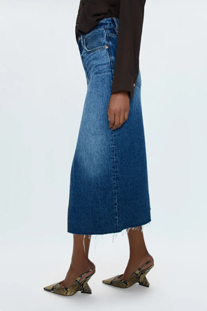 Of-the-moment, yet eternally stylish - our best selling skirt features an elongated midi length and five pocket denim design notes. Crafted from rigid denim without stretch for sophisticated fit and fall, with a well considered front skirt slit for ease of movement. Fairfax is a medium blue denim wash with moderate fading and wiskering, finished with a scissor cut hem.