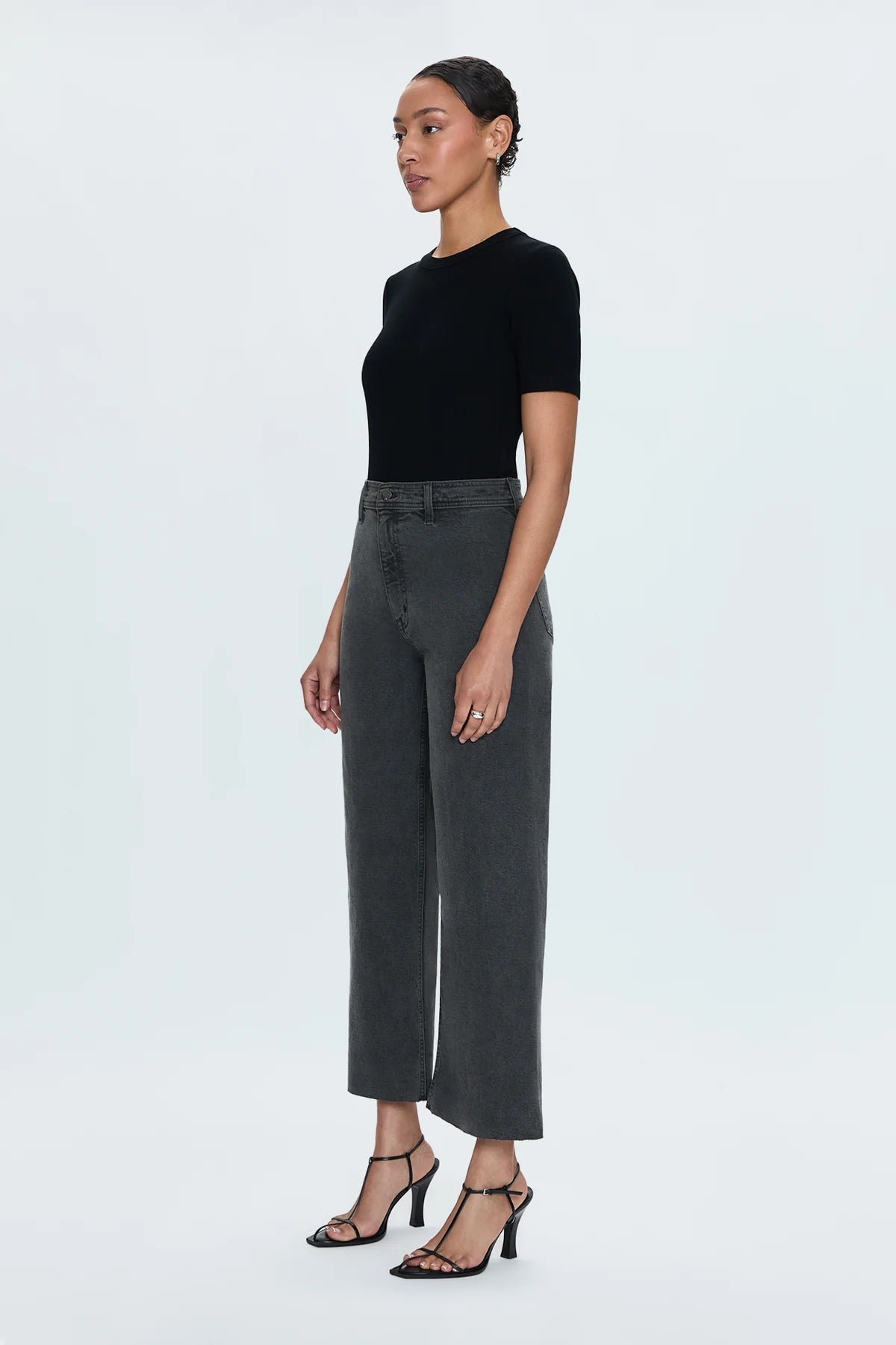 High rise waist, with a wide leg silhouette and a cropped, ankle length hemline.Crafted from our signature comfort stretch denim, with a double stitched waistline and scissor cut hems.