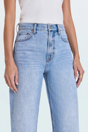 Meet Wes in Gaze, your new go-to for a modern, refined denim look. These jeans feature a flattering high-rise waist and a full-length 30" inseam, leading to a stylish barrel leg silhouette