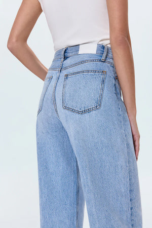 Meet Wes in Gaze, your new go-to for a modern, refined denim look. These jeans feature a flattering high-rise waist and a full-length 30" inseam, leading to a stylish barrel leg silhouette