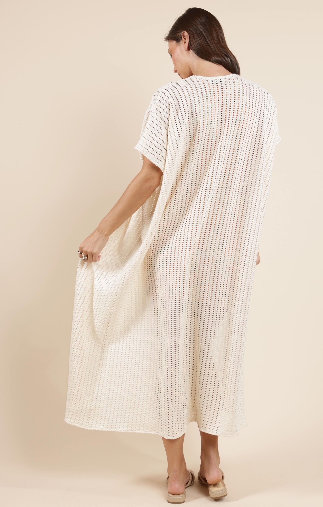 Spice up your outfit with the Sadie & Sage Cheese Board kimono! This short sleeve long kimono is the perfect statement piece for any look. So go ahead, add some extra flavor to your wardrobe.