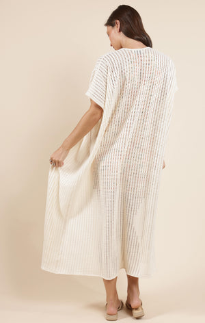 Spice up your outfit with the Sadie & Sage Cheese Board kimono! This short sleeve long kimono is the perfect statement piece for any look. So go ahead, add some extra flavor to your wardrobe.