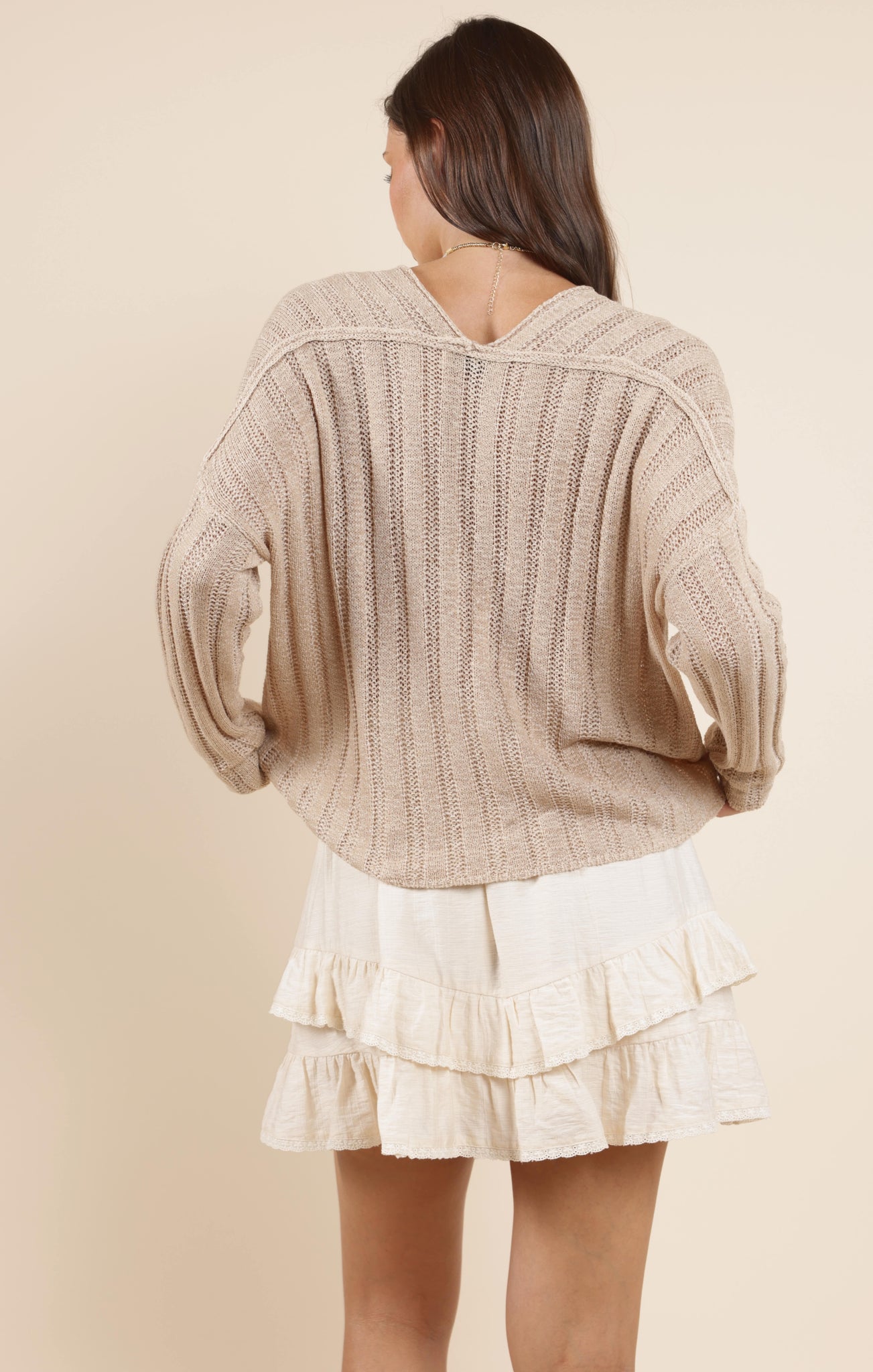 Cozy up in the Sadie & Sage Devon sweater, featuring a charming wide rib knit that adds texture and warmth. Perfect for layering or wearing solo, this playful piece brings a fun twist to your casual wardrobe while keeping you snug all day long.