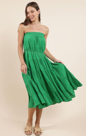 Get ready to socialize in style with Sadie & Sage's versatile Socialize 2Ways! This piece can be worn as a maxi dress or a midi skirt, giving you multiple options for any occasion. Perfect for the fashion-forward gal who loves to mix things up!