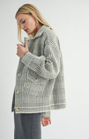 Stay stylish and cozy with Sage the Label's trendy Lola plaid sweater jacket. This playful jacket will add character to any outfit, while keeping you warm and comfortable. Don't sacrifice style for warmth - get the best of both worlds with Lola!