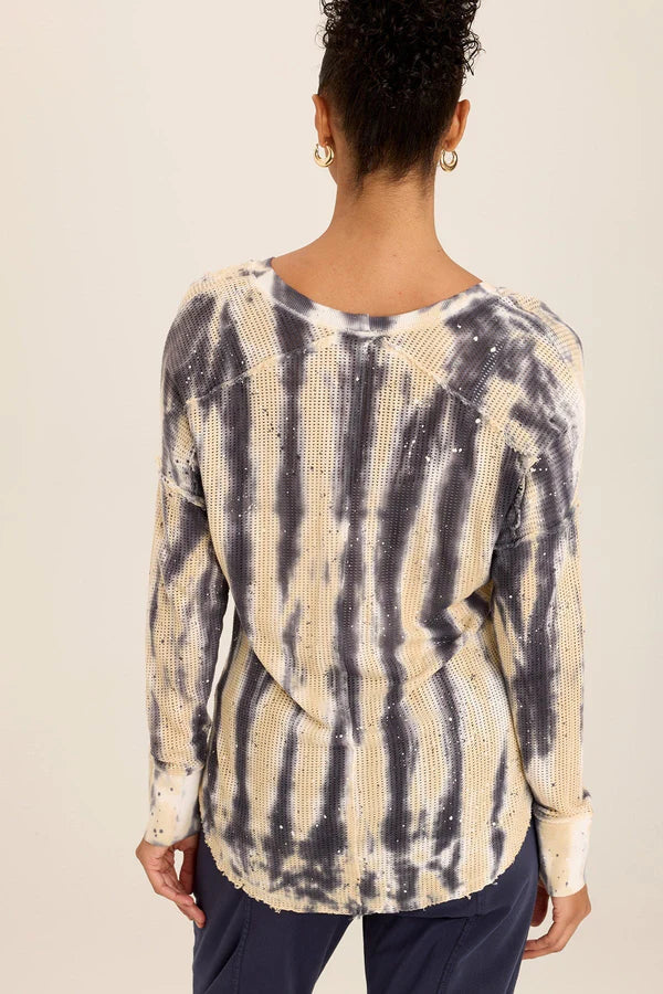 An exaggerated V-neck teams up with a drop shoulder look in our latest sweatshirt-like pullover. An airy mesh and rib details make Bullock oh-so-comfy and classy!