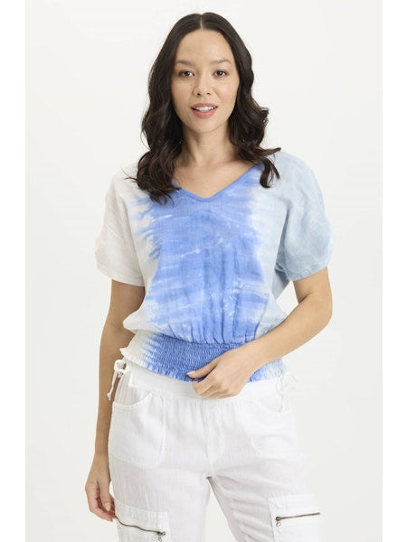 Cinched at the bottom hem by a band of ruching, the Oko Top features a slub jersey back contrast and tabbed short sleeves.