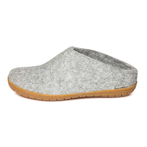 Felt slipper of 100% pure natural wool with a sole of natural rubber.